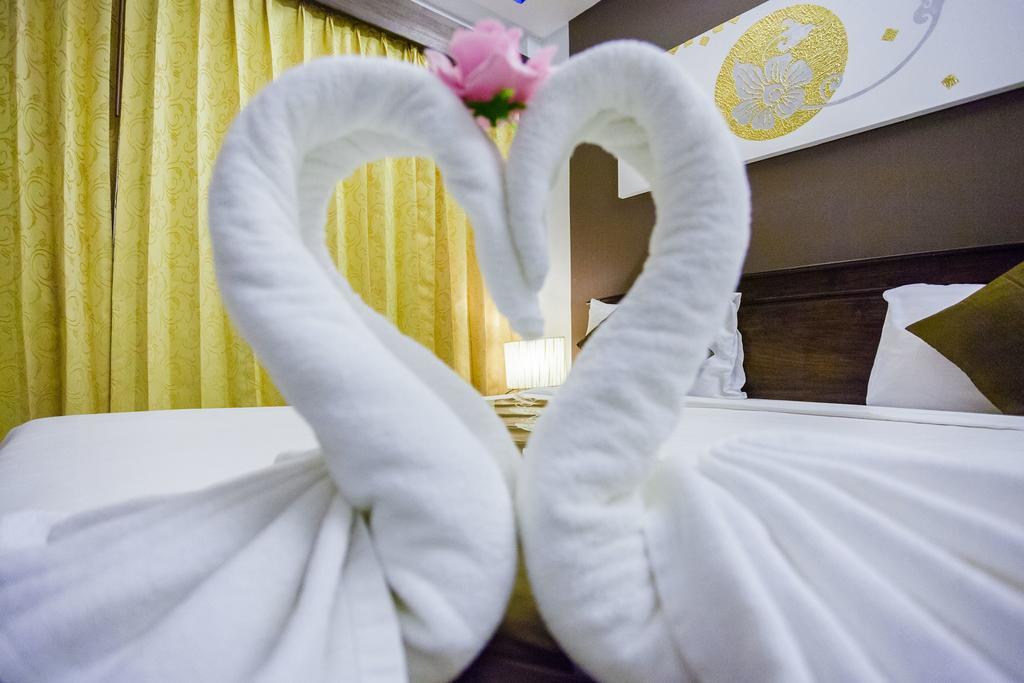 The Luxur Boutique Hotel Patong Exterior foto
