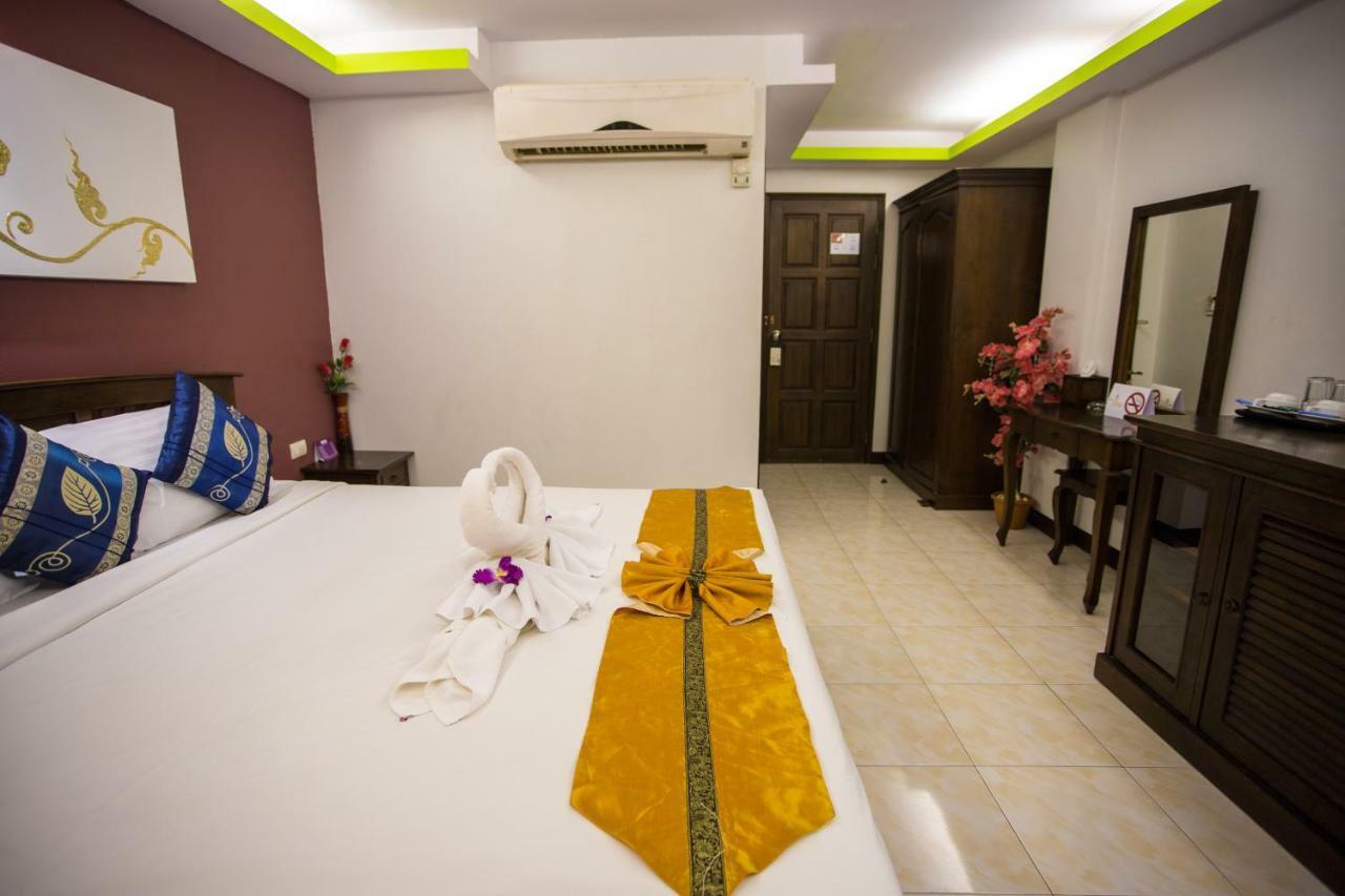 The Luxur Boutique Hotel Patong Exterior foto